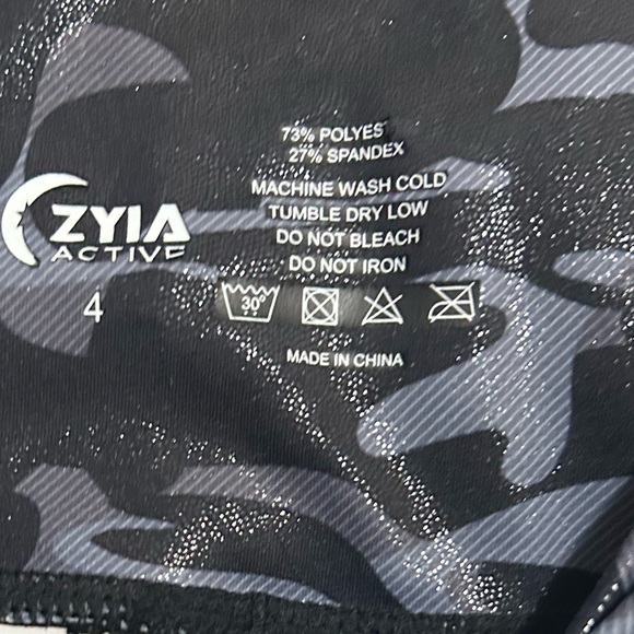 Zyia Active Camo Metallic Pocket Light n Tight Hi-Rise Leggings Size 4 - Picture 7 of 7
